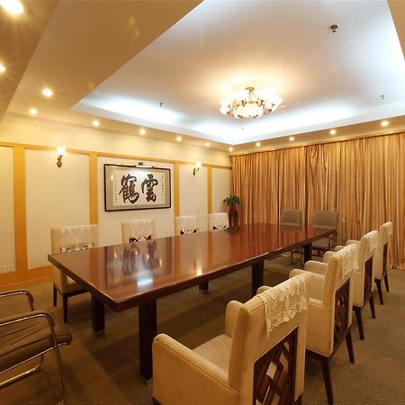 Capital Airport Hotel Beijing Exterior photo