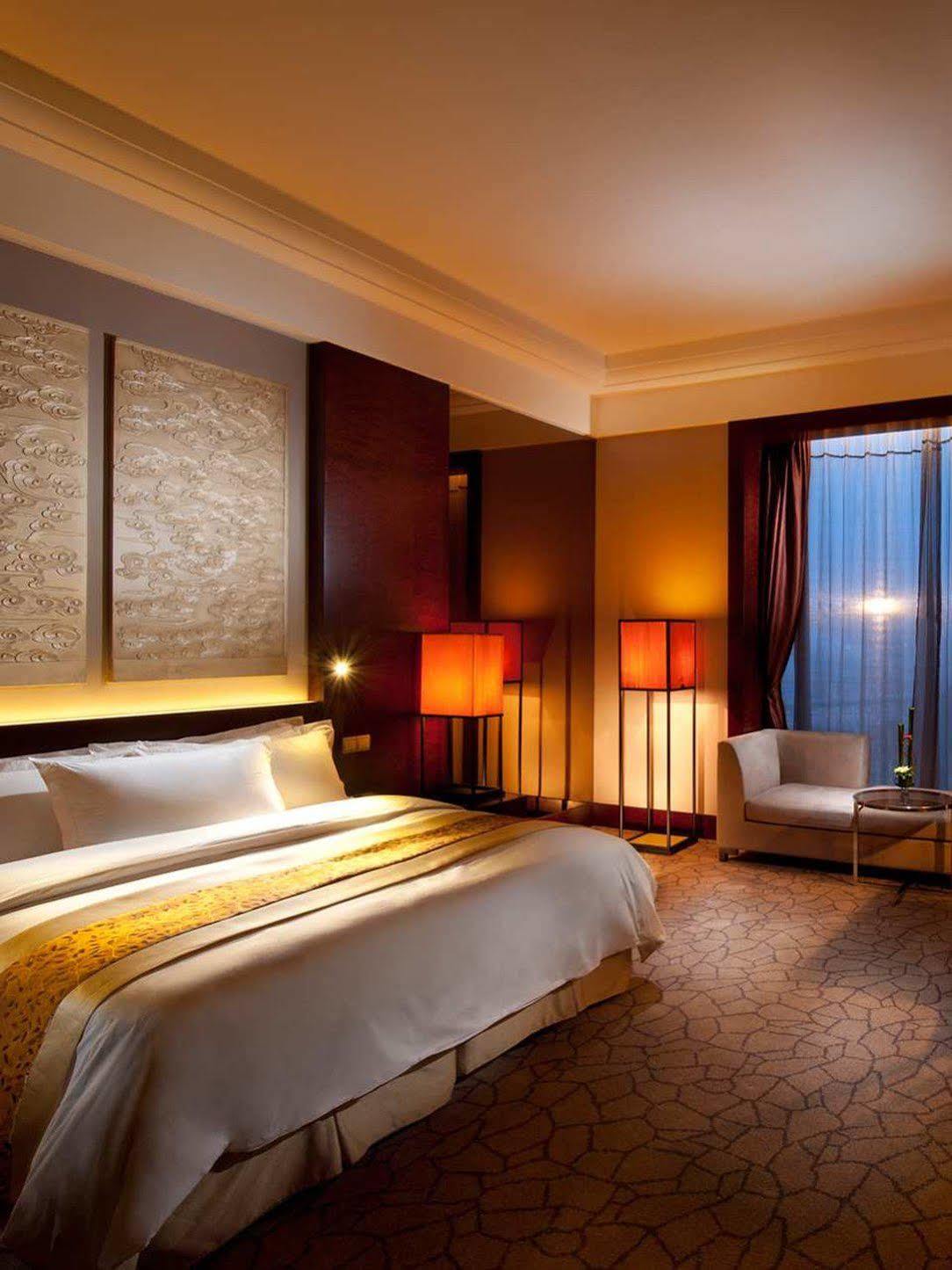 Capital Airport Hotel Beijing Exterior photo