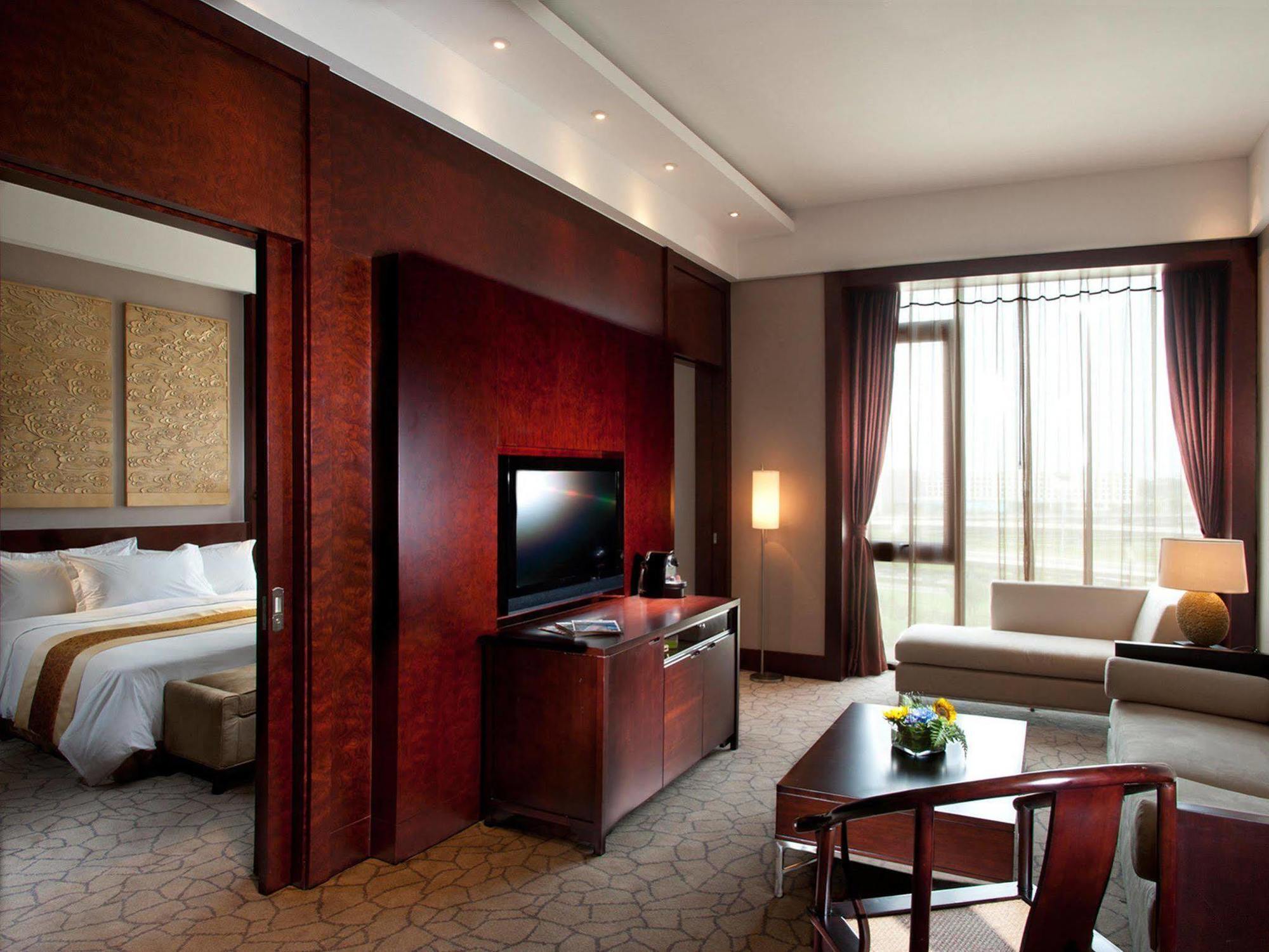 Capital Airport Hotel Beijing Exterior photo