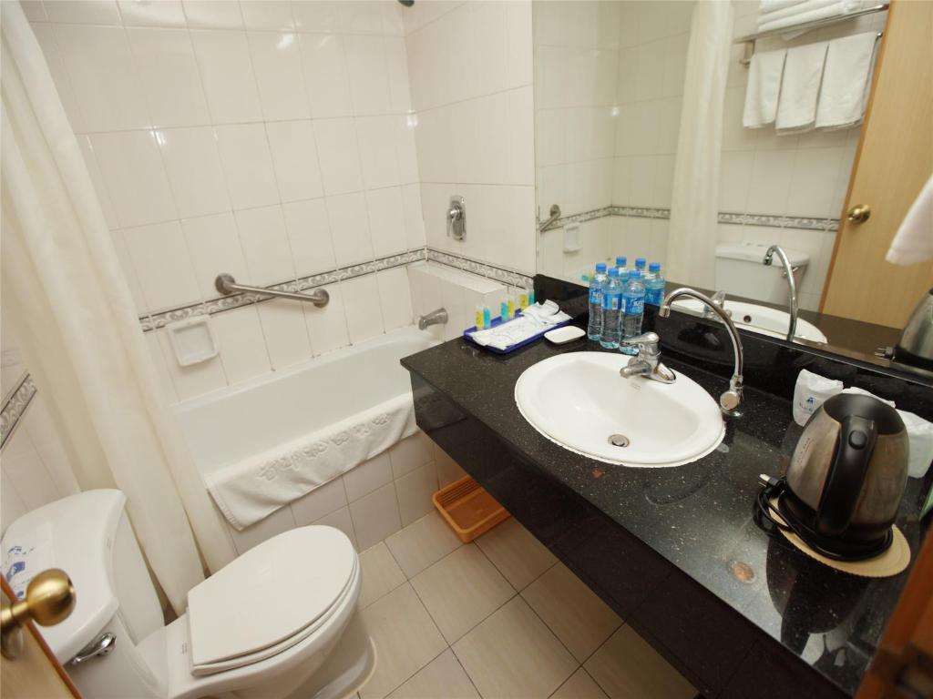 Capital Airport Hotel Beijing Room photo